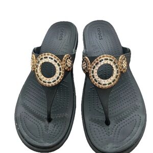 Crocs Sanrah Diamante Womens Size 10 Wedge Flip Sandal Black